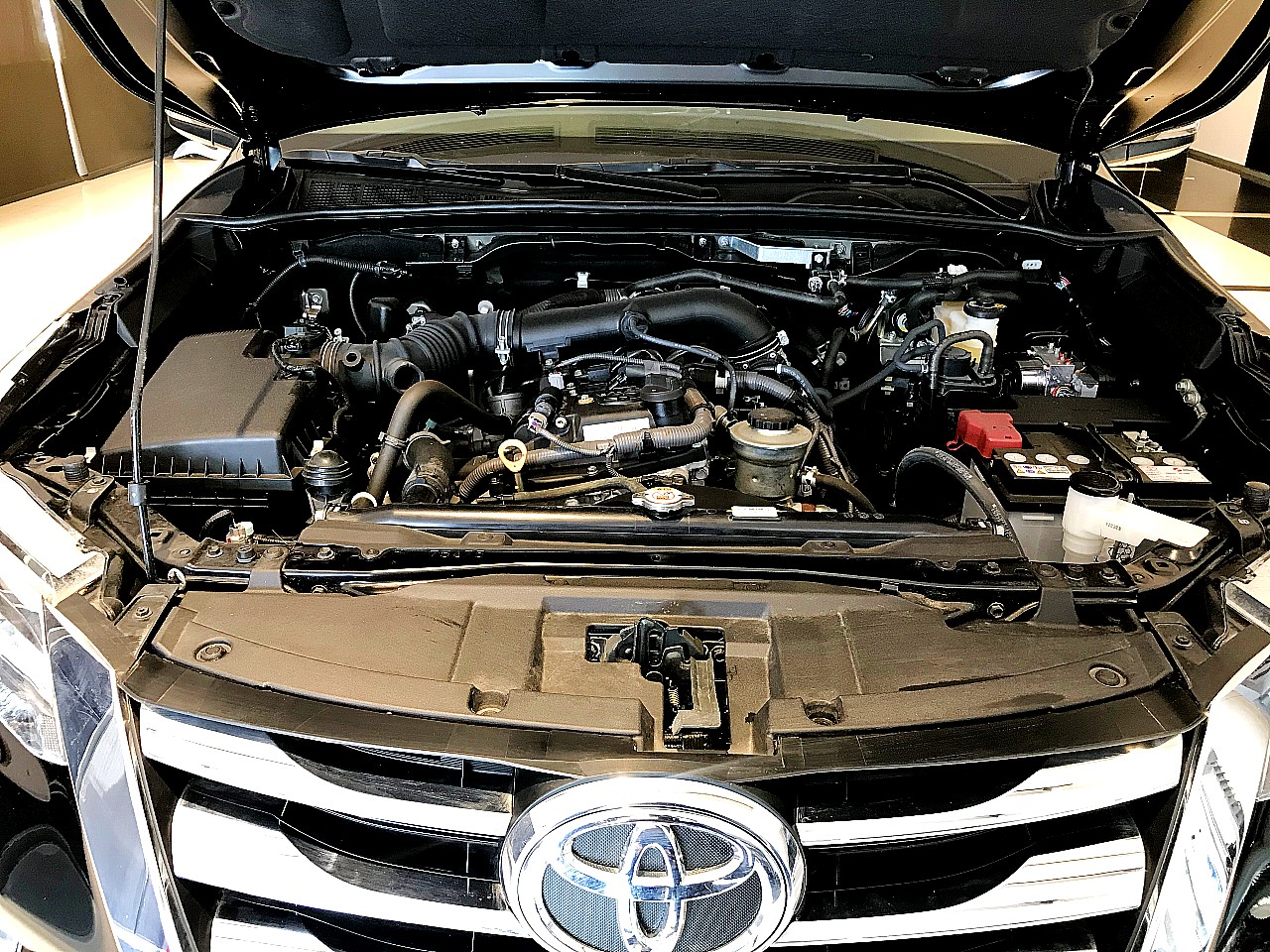 Toyota Fortuner 2019 Model Engine