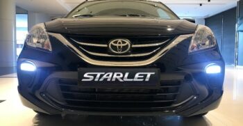 Toyota Starlet first option 1 Front View