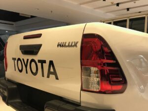 Toyota Hilux Pickup Truck Back Light (1)